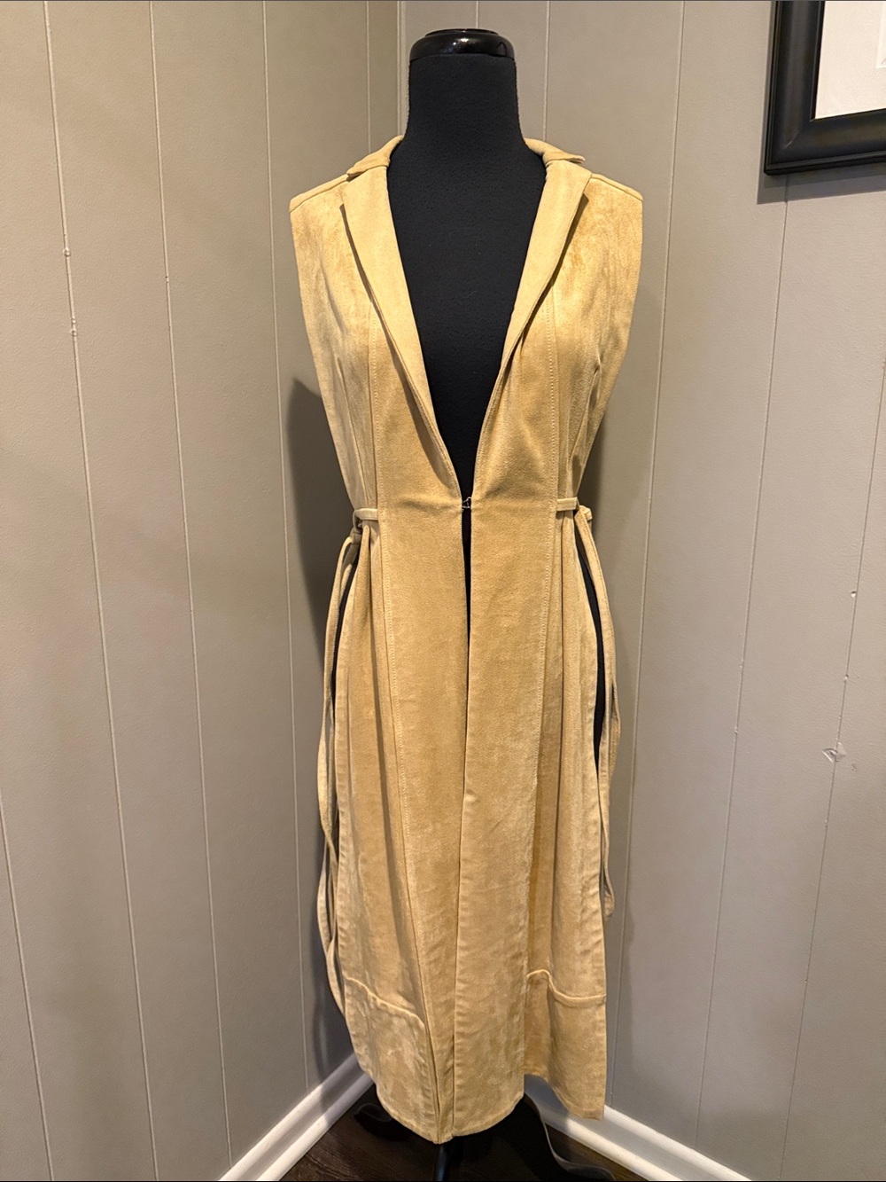 BCBGMaxAzria Women’s Small Sleeveless Blazer Long Vest Jacket Cardigan Suede